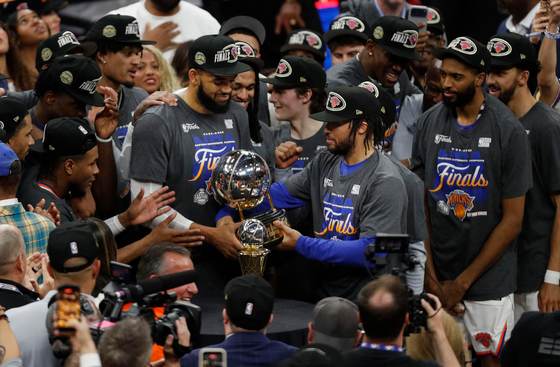 93-130. Los Knicks barren a los Cavaliers y jugarán por su primer anillo desde 1973