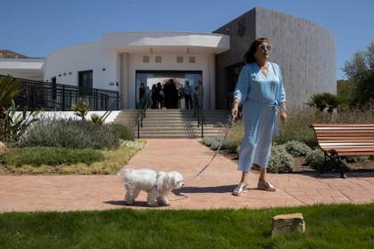 El primer cementerio público para mascotas de España acoge en su mayoría a perros y gatos