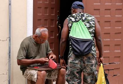 El asedio petrolero de EEUU a Cuba lastra al sector privado al que Washington busca ayudar