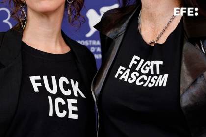 Laura Poitras abandera en Venecia el lema 'Fuck ICE': "El migrante vive con miedo en EEUU"