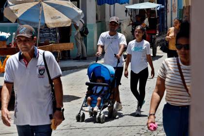 El embarazo adolescente en Cuba: "Soy una niña aprendiendo a ser mamá"