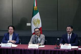 Gobierno mexicano plantea seguir negociando demandas de maestros en comisión permanente