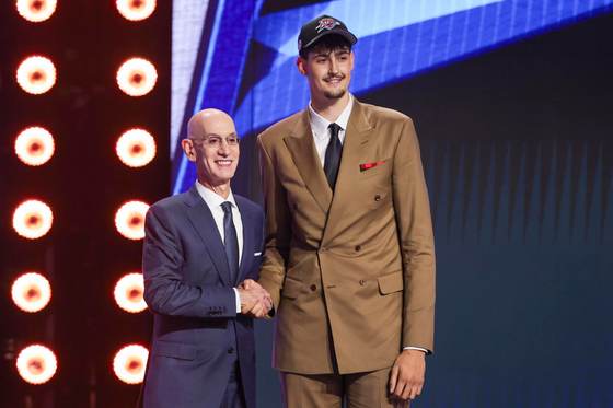 Aday Mara jugará en Oklahoma, De Larrea en los Mavericks, vía Knicks, y López en Memphis