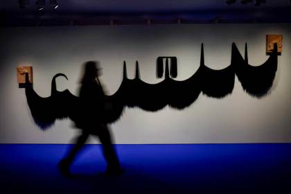 Seba Calfuqueo, chilena, mapuche y trans, llega al Thyssen con un homenaje a su pueblo