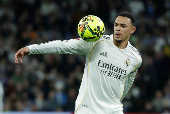 La lesión de Livramento alimenta la esperanza de Alexander-Arnold de estar en el Mundial