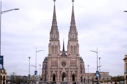 Virgen de Luján, la patrona de Argentina que convoca multitudes y espera a León XIV