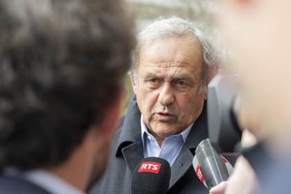 Platini demanda a Infantino, presidente de la FIFA, por tráfico de influencias y calumnias