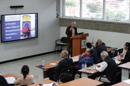 El desarrollo petrolero en Venezuela dependerá de la estabilidad política, según expertos