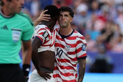 Trump reconoce que pidió una revisión a Infantino por la tarjeta roja a Balogun