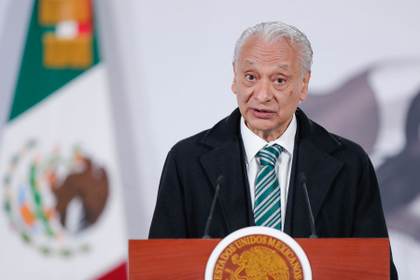 Exdirector de Pemex acusado de violencia doméstica tras difusión de videos en México