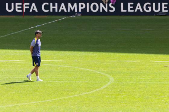 La prensa inglesa no se fía del césped del Metropolitano y acusa de juego sucio a Simeone