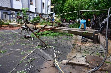 Al menos 3 muertos y miles de evacuados por el paso del ciclón Arnab por el este de la India