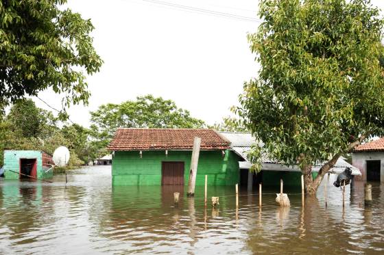 La vida se detiene en el epicentro de la emergencia paraguaya por crecida del río Paraná