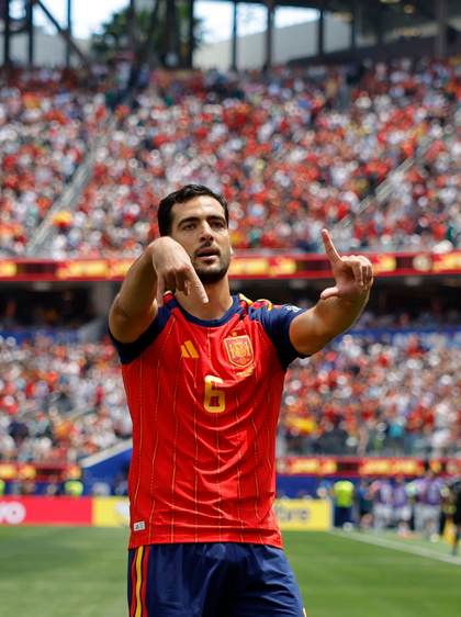 Merino gana en tres minutos, Rodrigo domina el partido y Lamine Yamal insiste sin tino
