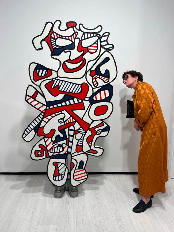 La feria TEFAF tienta a coleccionistas en EEUU con obras de Hockney, Lalanne y Carrington