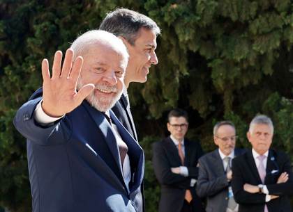 Lula respalda el "no" a la guerra de Sánchez: Brasil y España están en la misma trinchera