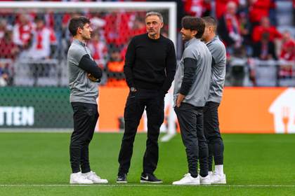 Fabián, en el PSG, y Laimer, en el Bayern, novedades de las alineaciones respecto al 5-4