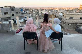 Cerca de las tropas en Gaza y ajenos al circuito humanitario: "La zona está abandonada"