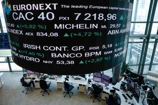 Las bolsas europeas cierran en verde por la decisión del BCE y con el crudo a la baja