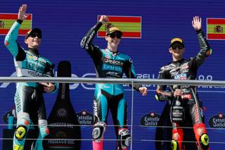 El español Quiles vence en Jerez y consolida su liderato del Mundial de Moto3
