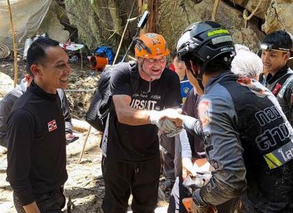 Laos intensifica las tareas de rescate de 7 personas atrapadas en una cueva hace 6 días