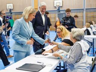 El bloque opositor de centroizquierda mantiene una mínima ventaja en elecciones suecas