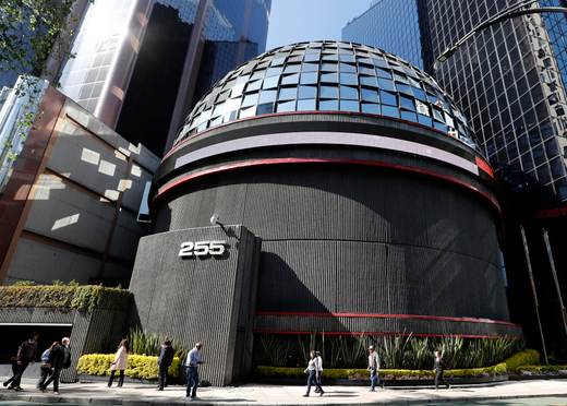La Bolsa de México gana el 0,62 % y sube a las 67.640,59 unidades