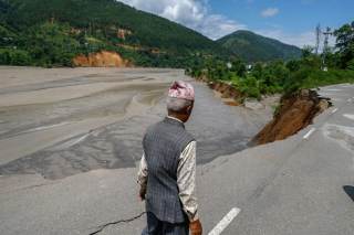 La avalancha de agua de la riada en Nepal llegó a la frontera a 188 km/h en solo 7 minutos