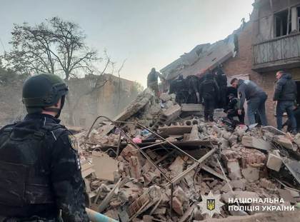 Rusia golpea infraestructuras energéticas, militares y viviendas en ataque con 19 muertos