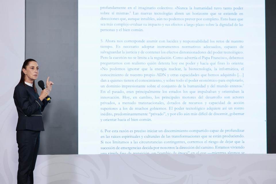 Sheinbaum ve "muy interesante" la reflexión "humanista" del papa León XIV sobre IA