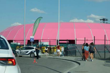 La 'ciudad Shakira' abre sus puertas en Madrid con mucha emoción: "Es una loba"