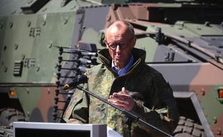 Merz urge a Irán a negociar y a no tomar como rehén a todo el mundo con bloqueo de Ormuz