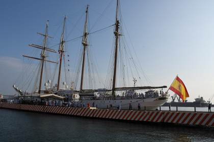 Buque escuela arriba a puerto mexicano de Veracruz, primer asentamiento español en América