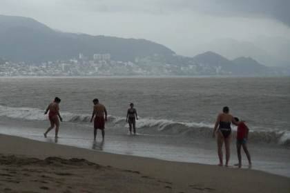 La tormenta tropical Vance permanece en el Pacífico mexicano con fuertes lluvias