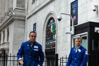 Wall Street cierra en rojo tras los últimos ataques de EE.UU. en el estrecho de Ormuz