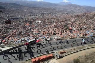 Mineros presionan con una marcha al Gobierno de Bolivia para que atienda sus demandas