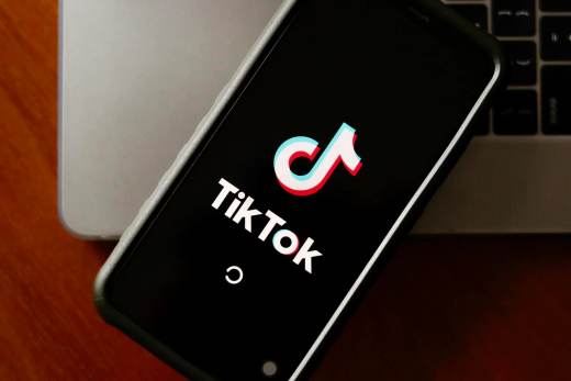 Fundador de TikTok bate récord de riqueza en China impulsado por IA, según 'Forbes china'