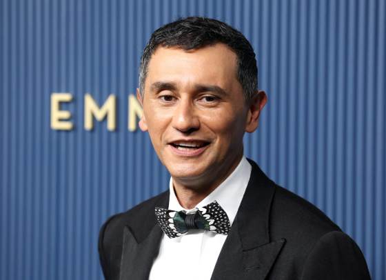 Carlos-Manuel Vesga recuerda a las víctimas del terremoto de Colombia desde los Emmy