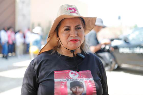 Madre buscadora en México consigue primer permiso oficial para buscar a hijo desaparecido
