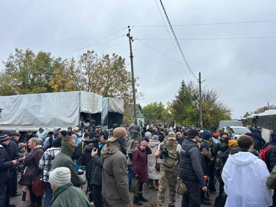 Rusia y Ucrania completan misión humanitaria en Olekshi en medio de una tregua inédita