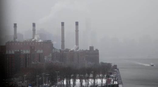 La contaminación atmosférica eleva el riesgo de conductas suicidas y muertes por suicidio
