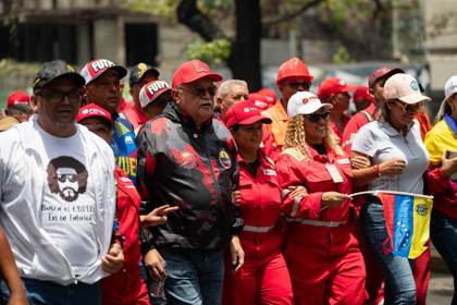 El oficialismo venezolano celebra el Día de los Trabajadores con concierto y manifestación