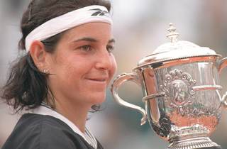 Sabatini, Sánchez Vicario y Bueno suben al podio de las más famosas del Roland Garros