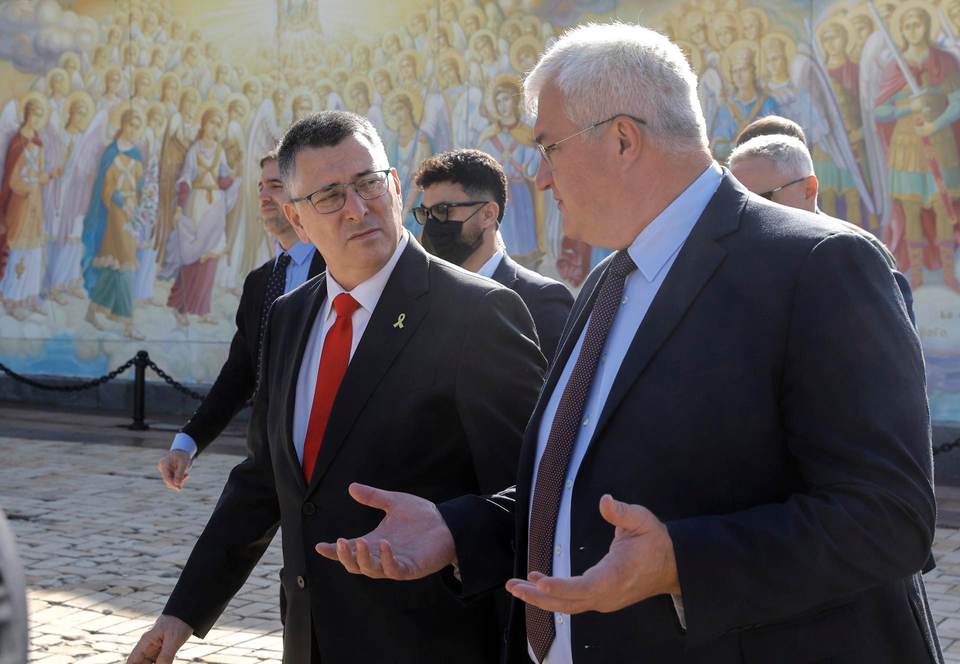 El "grano robado" y la "diplomacia en X" deterioran la relación entre Israel y Ucrania