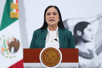 Nueva presidenta del partido gobernante Morena pide unidad y profundizar la transformación