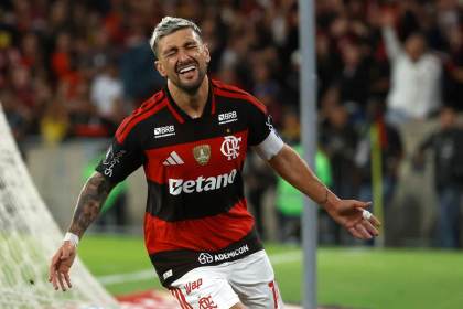 1-1. De Arrascaeta evita un Maracanazo y Flamengo se medirá a Estudiantes en semifinales