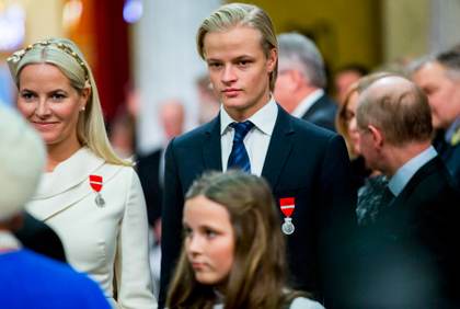Añaden nuevos delitos a la causa por violación contra el hijo de la princesa Mette-Marit