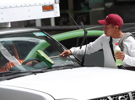 La tasa de desempleo en México se sitúa en el 2,4 % en marzo