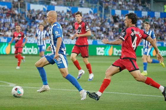 1-2. El Rayo remonta en Vitoria, pero no llega a puestos europeos