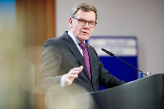 Wadephul condena ataques injustificados de Irán a países vecinos y aboga por la diplomacia